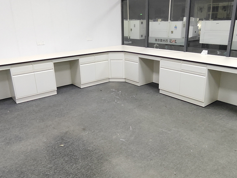 مکمل اسٹیل لیبارٹری ٹیبل کیس اسٹڈی - مضبوط اور دیرپا ورک بینچ